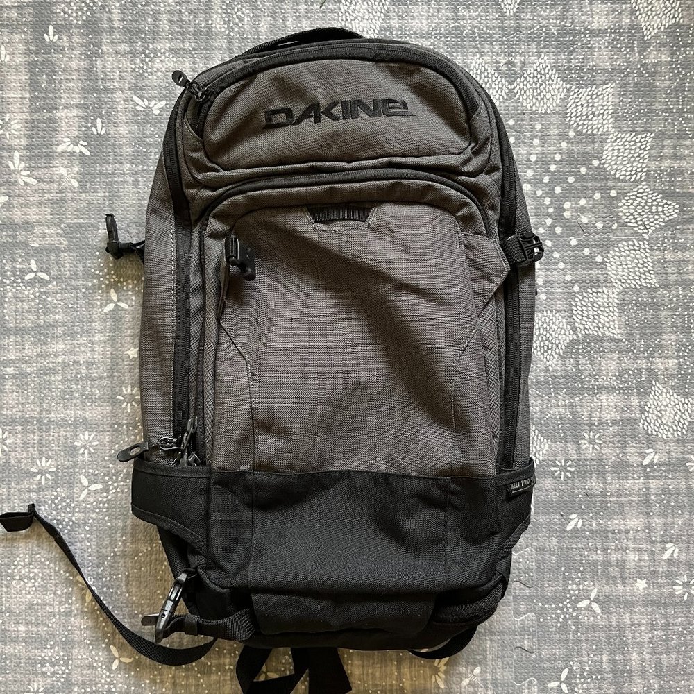 Dakine Heli Pro 20L Backpack Ski Snowboard